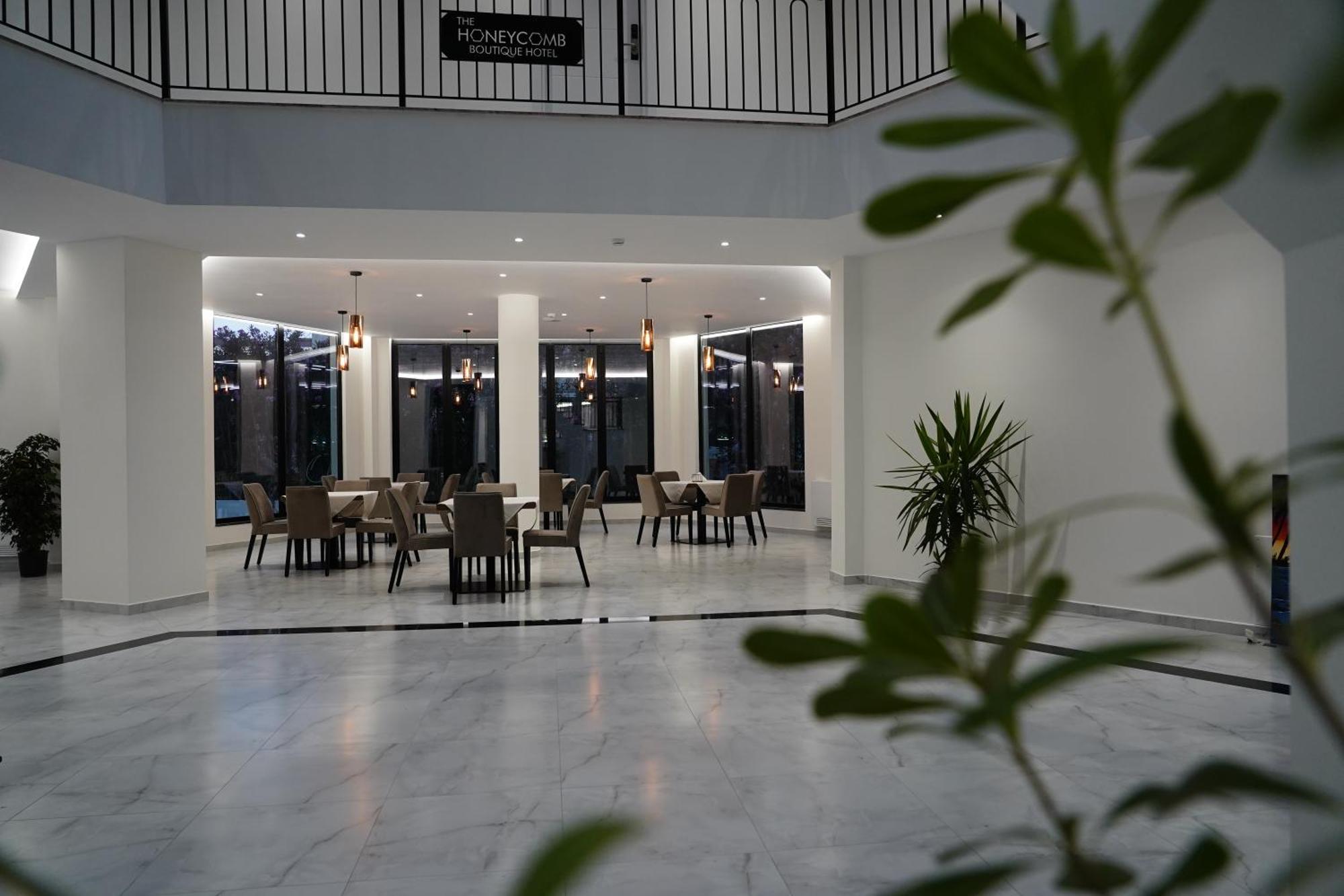 The Honeycomb Boutique Hotel Голем Екстер'єр фото