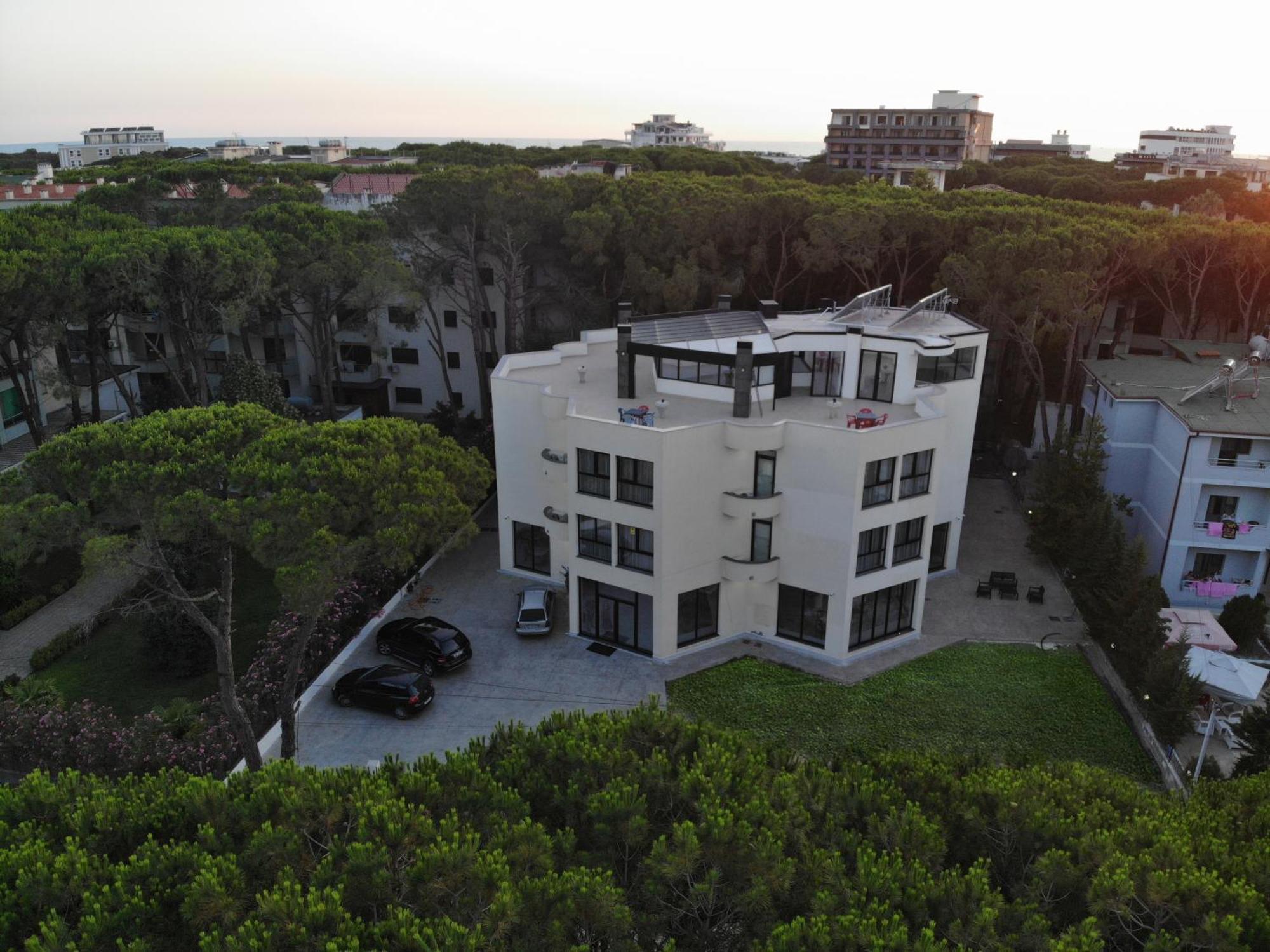 The Honeycomb Boutique Hotel Голем Екстер'єр фото