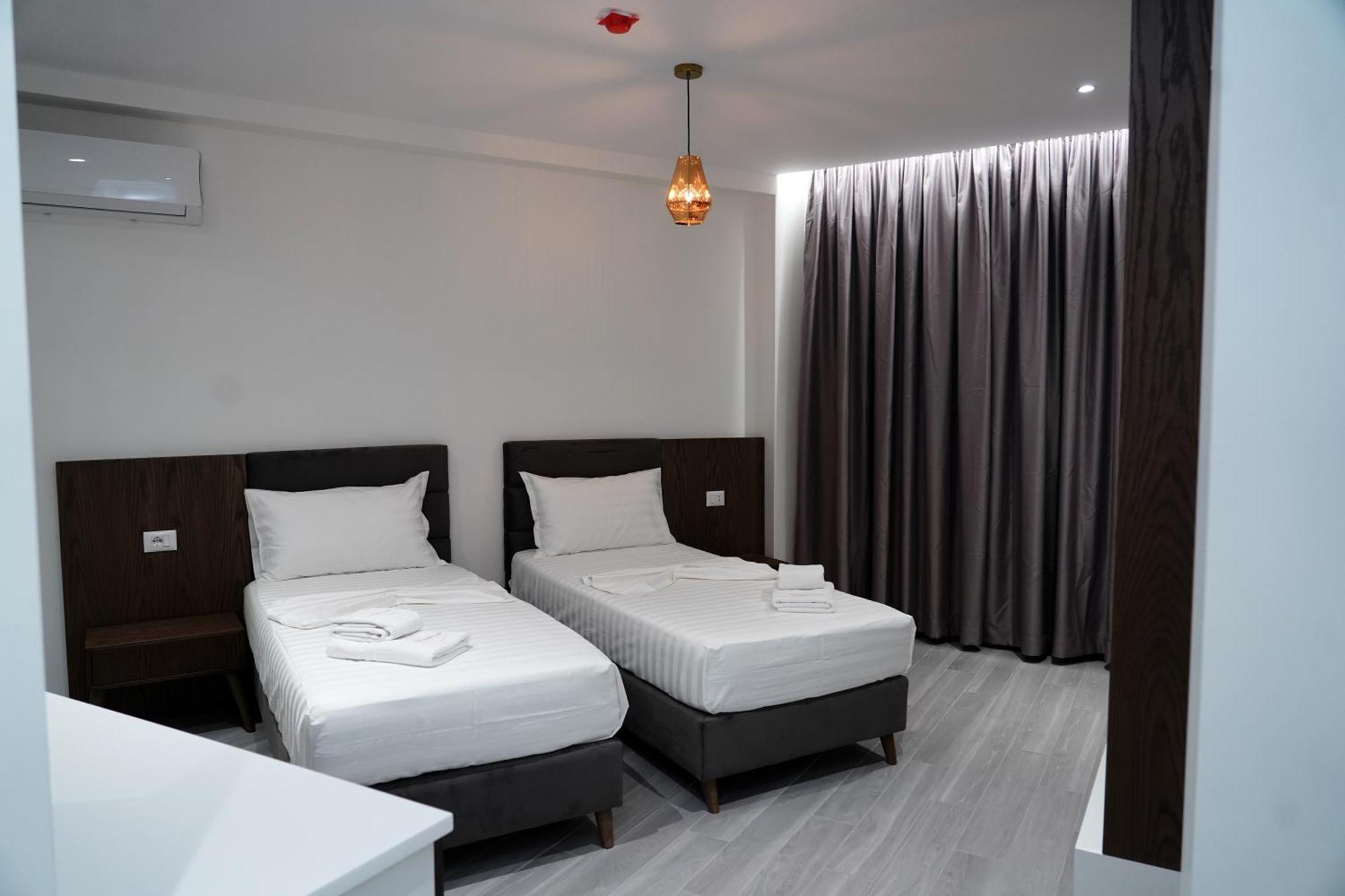 The Honeycomb Boutique Hotel Голем Екстер'єр фото