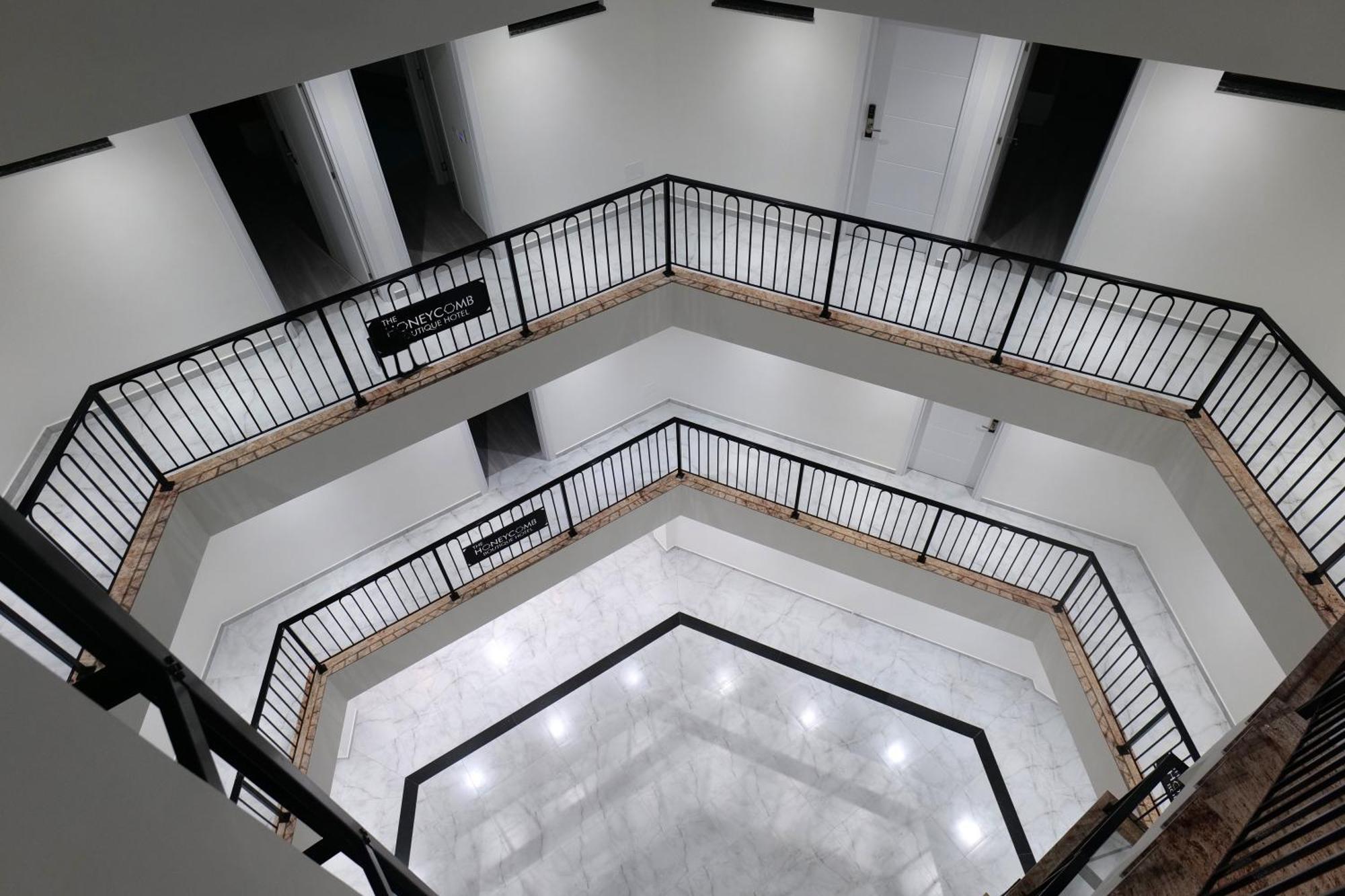 The Honeycomb Boutique Hotel Голем Екстер'єр фото