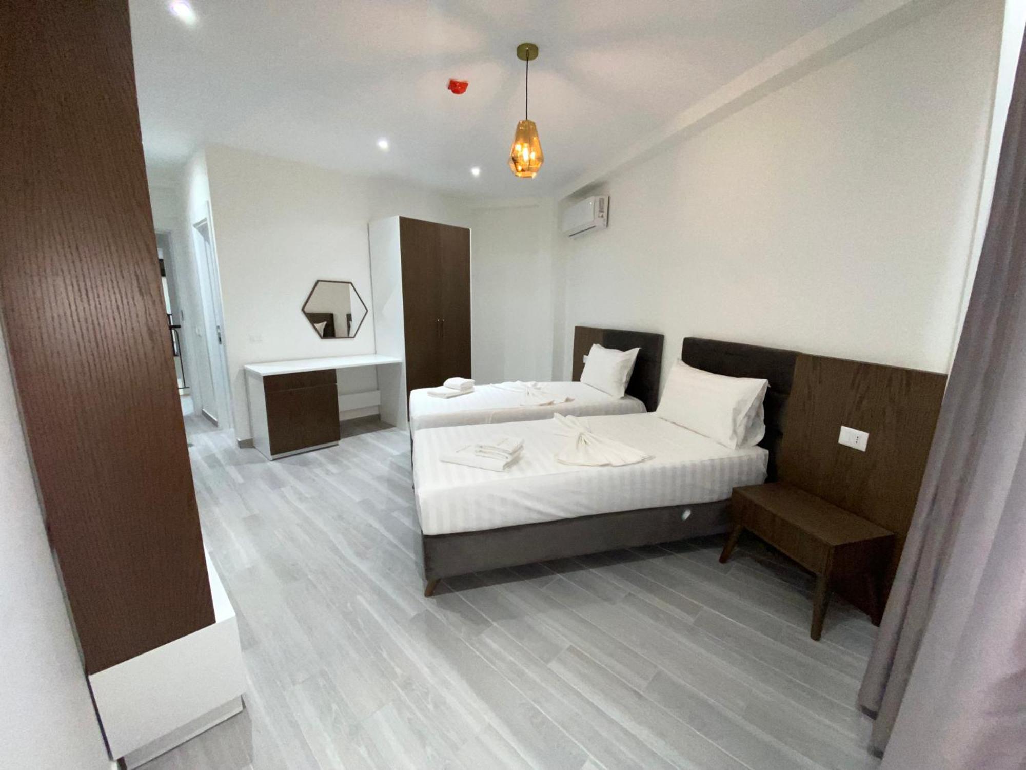 The Honeycomb Boutique Hotel Голем Екстер'єр фото