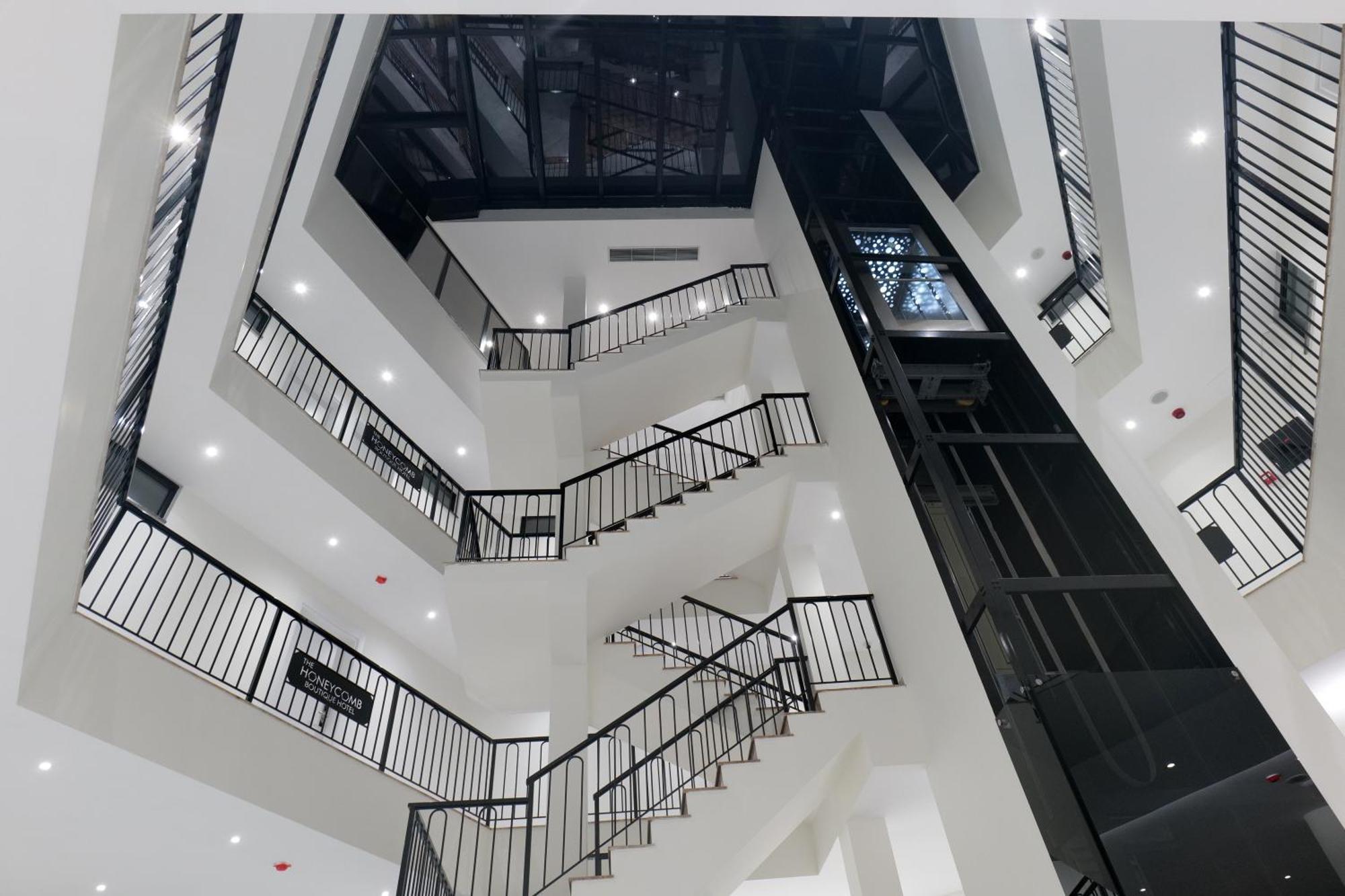 The Honeycomb Boutique Hotel Голем Екстер'єр фото