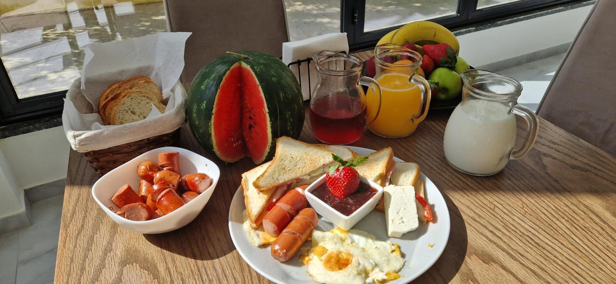 The Honeycomb Boutique Hotel Голем Екстер'єр фото